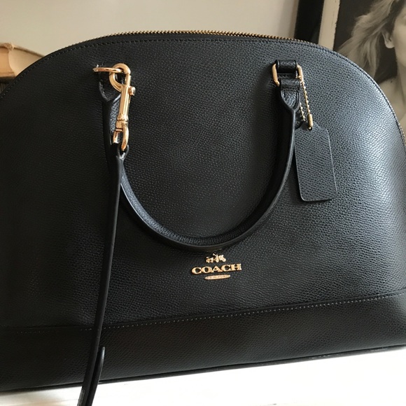 Coach Handbag - Picture 3 of 8